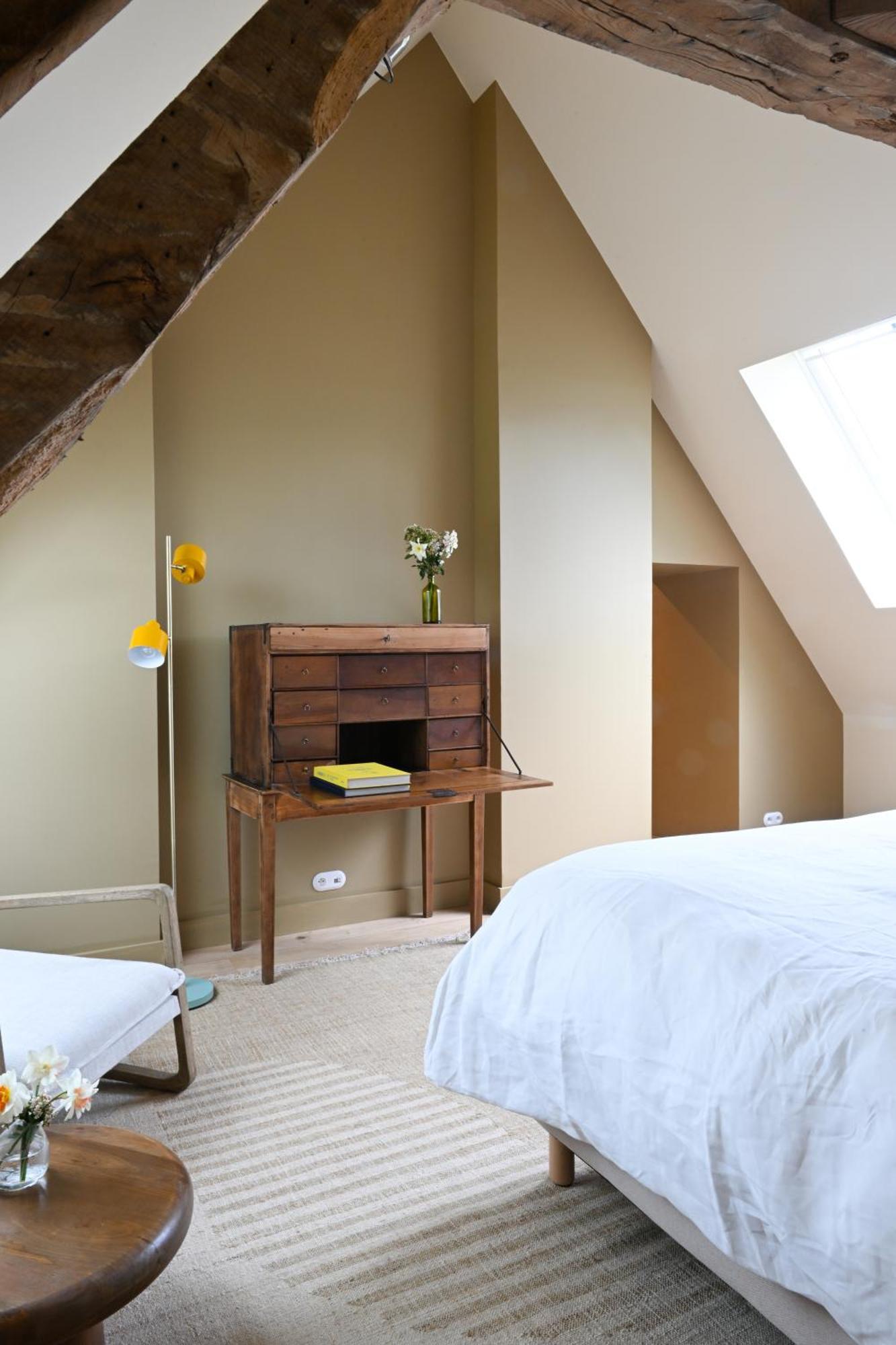 Hotel Les Pres Saint-Hilaire-le-Chatel Exterior photo